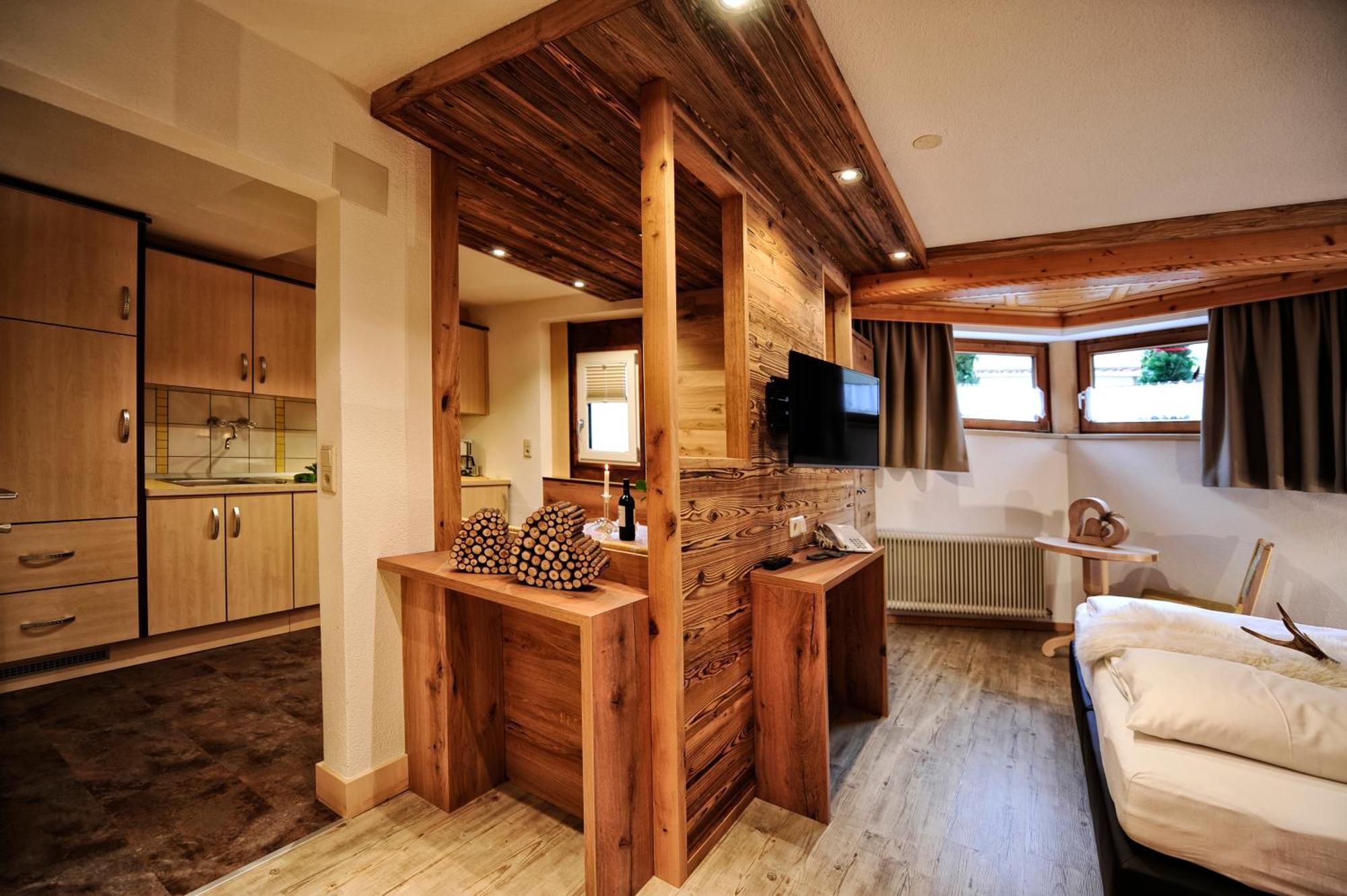 Apart Almrausch Ischgl Room photo